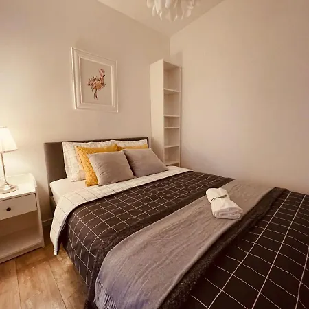Exclusive Apartments, With Parking שצ'צ'ין